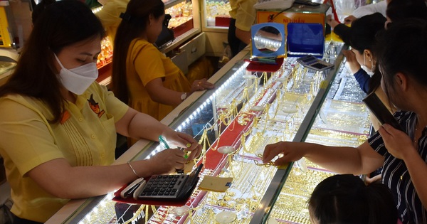 Giá Vàng Hôm Nay 12-6: Bất Ngờ Đảo Chiều Tăng Vọt