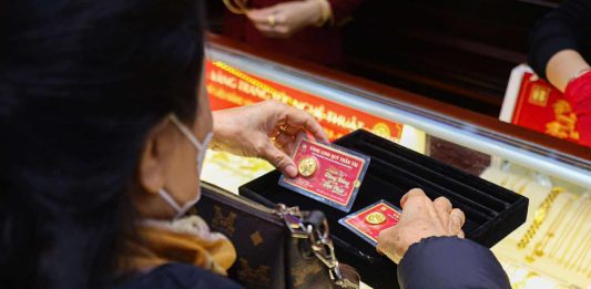 Giá vàng hôm nay 28/6: Đi ngang sau khi hồi phục nhẹ