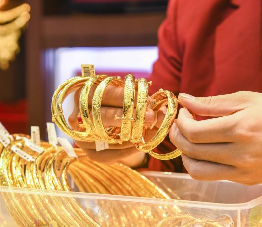 Giá Vàng Hôm Nay 15/6: Tăng Mạnh, Tiến Gần Ngưỡng 4.300 USD/Ounce
