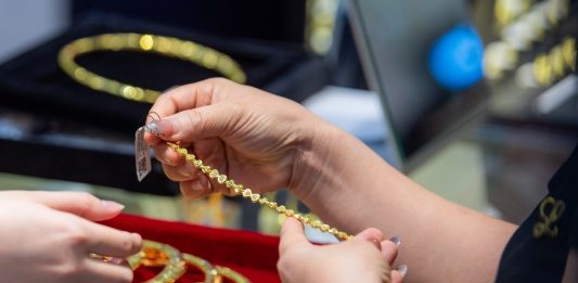 Giá vàng hôm nay 7/7: Suy Giảm Mạnh Và Triển Vọng Tương Lai