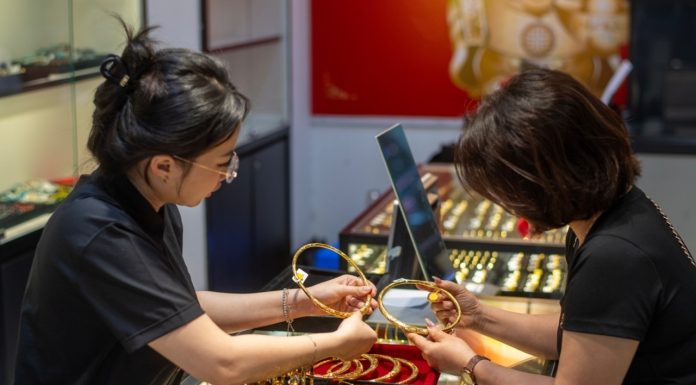 Giá Vàng Hôm Nay 1/7: Xu Hướng Giảm Giá Liên Tục