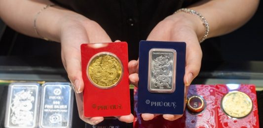 Giá vàng hôm nay 3/7: Tăng dựng đứng, vọt lên trên 4.100 USD/ounce