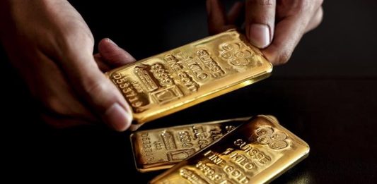 Giá vàng hôm nay 27/8: Quay đầu lao dốc trước áp lực lạm phát